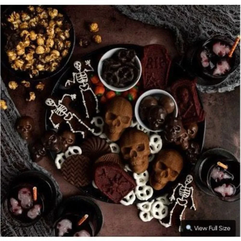 Nordicware Haunted Skull 5 Cup C Bronze Cast Aluminum Cake Let Pan